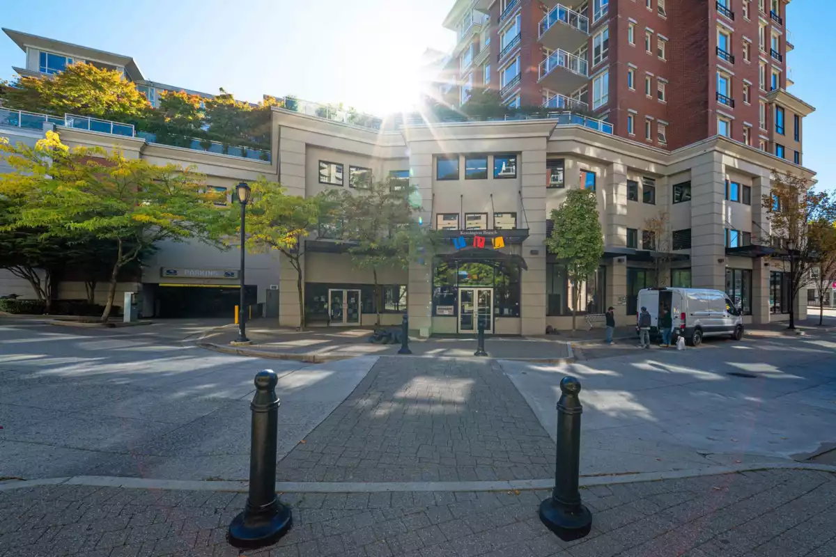 Laundry Room Photo of 420 4028 Knight Street, Vancouver, BC