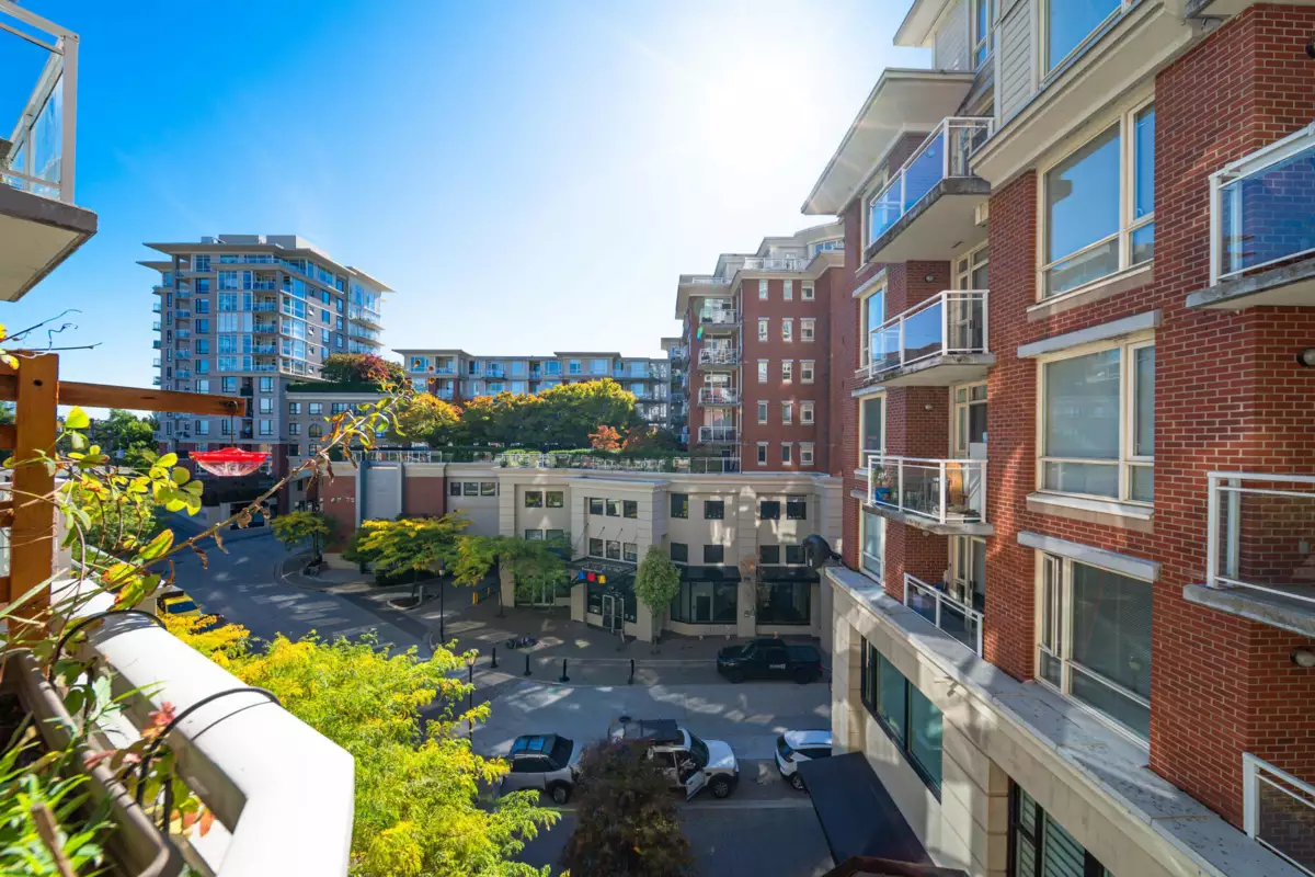 Office / Den Photo of 420 4028 Knight Street, Vancouver, BC