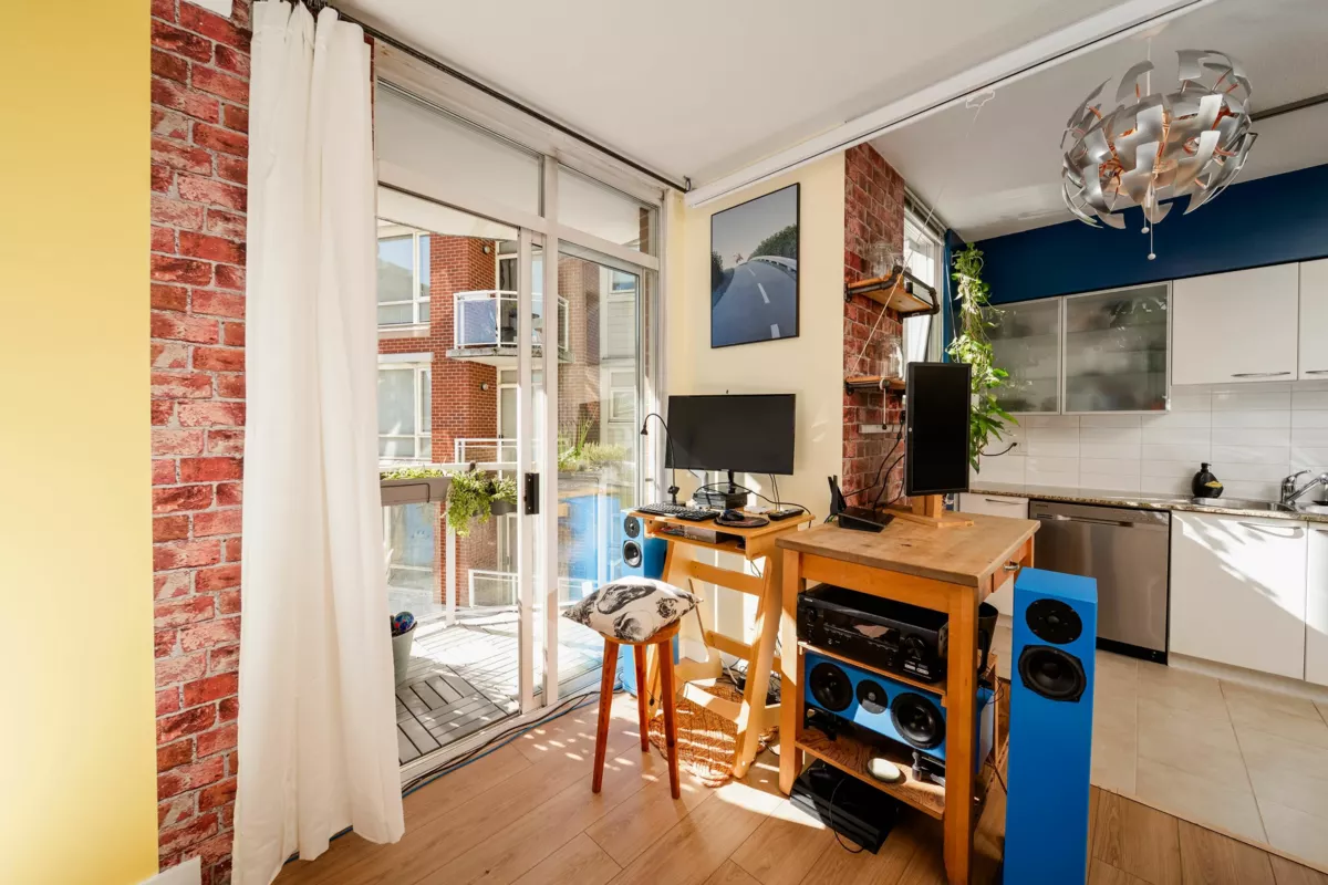 Walk-In Closet Photo of 420 4028 Knight Street, Vancouver, BC