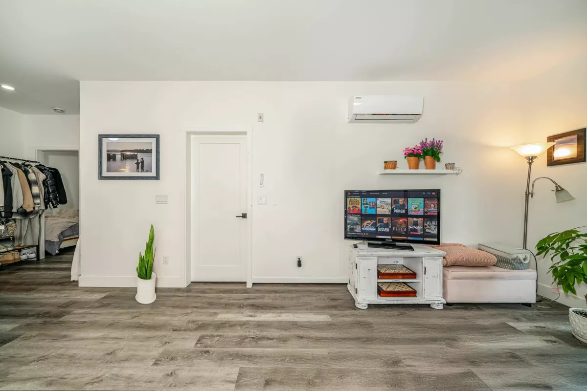 Kitchen Photo of 205 12320 222 Street, Maple Ridge, BC