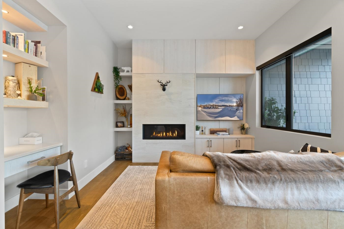 Dining Area Photo of 22 1350 Cloudburst Drive, Whistler, BC