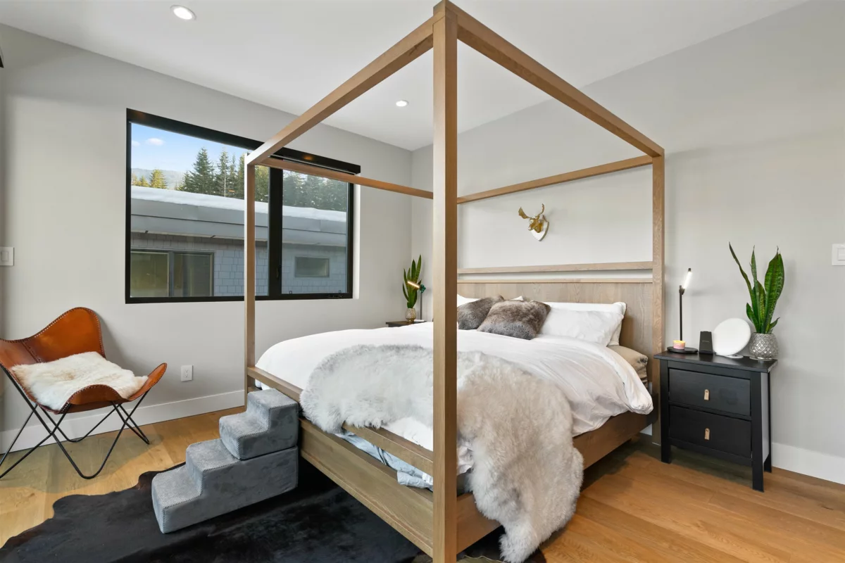 Kitchen Island Photo of 22 1350 Cloudburst Drive, Whistler, BC