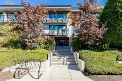 #213 215 Mowat Street, New Westminster, BC, New Westminster — Apartment/Condo for sale