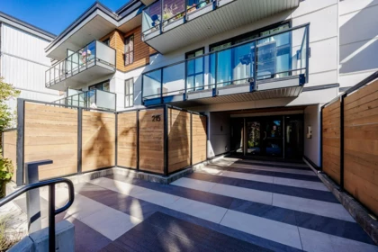 #213 215 Mowat Street, New Westminster, BC, New Westminster — Apartment/Condo for sale