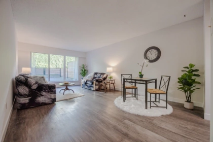 #213 215 Mowat Street, New Westminster, BC, New Westminster — Apartment/Condo for sale