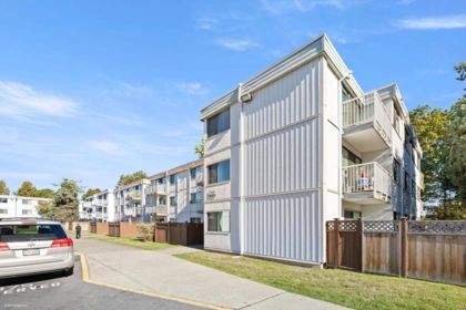 109 7220 Lindsay Road, Richmond, BC, Richmond — Apartment/Condo for sale