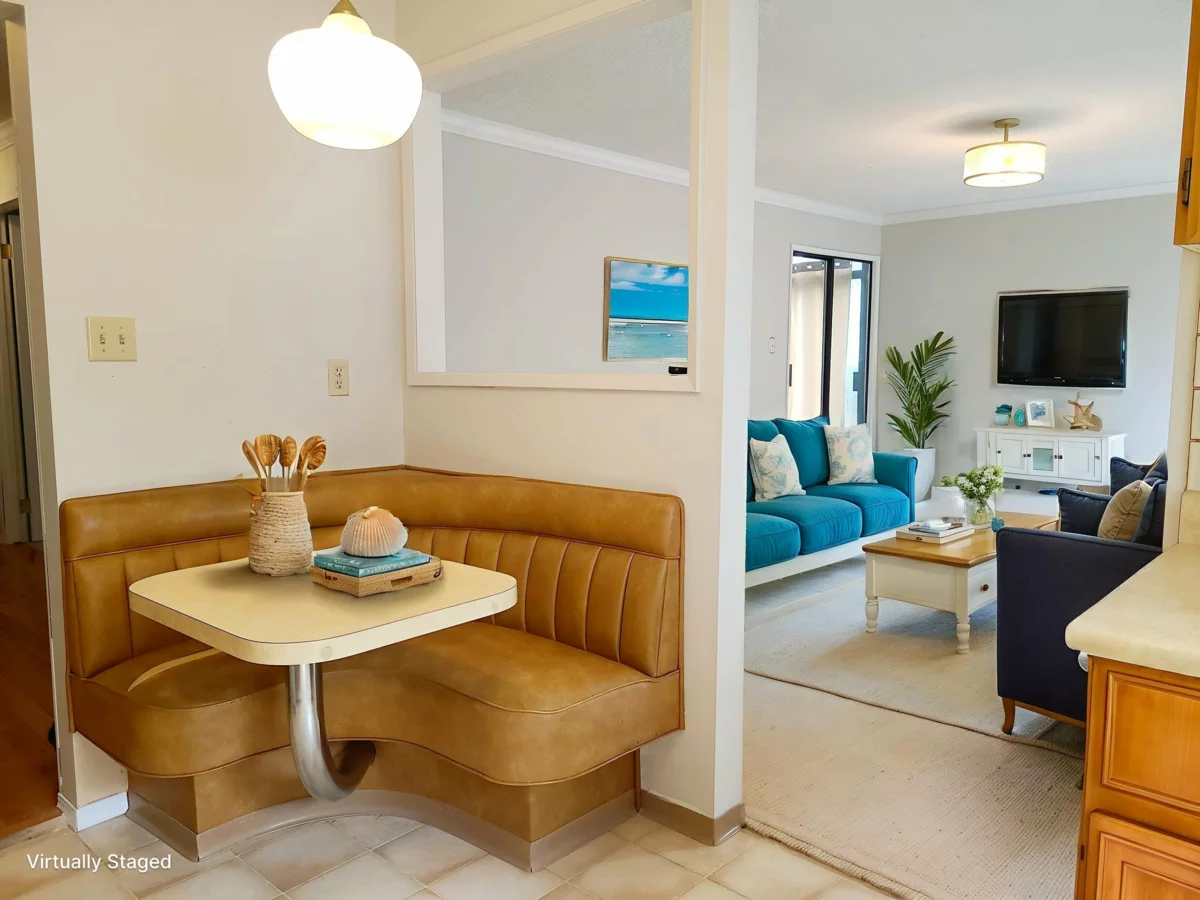 Kitchen Photo of 111 1521 Blackwood Street, White Rock, BC