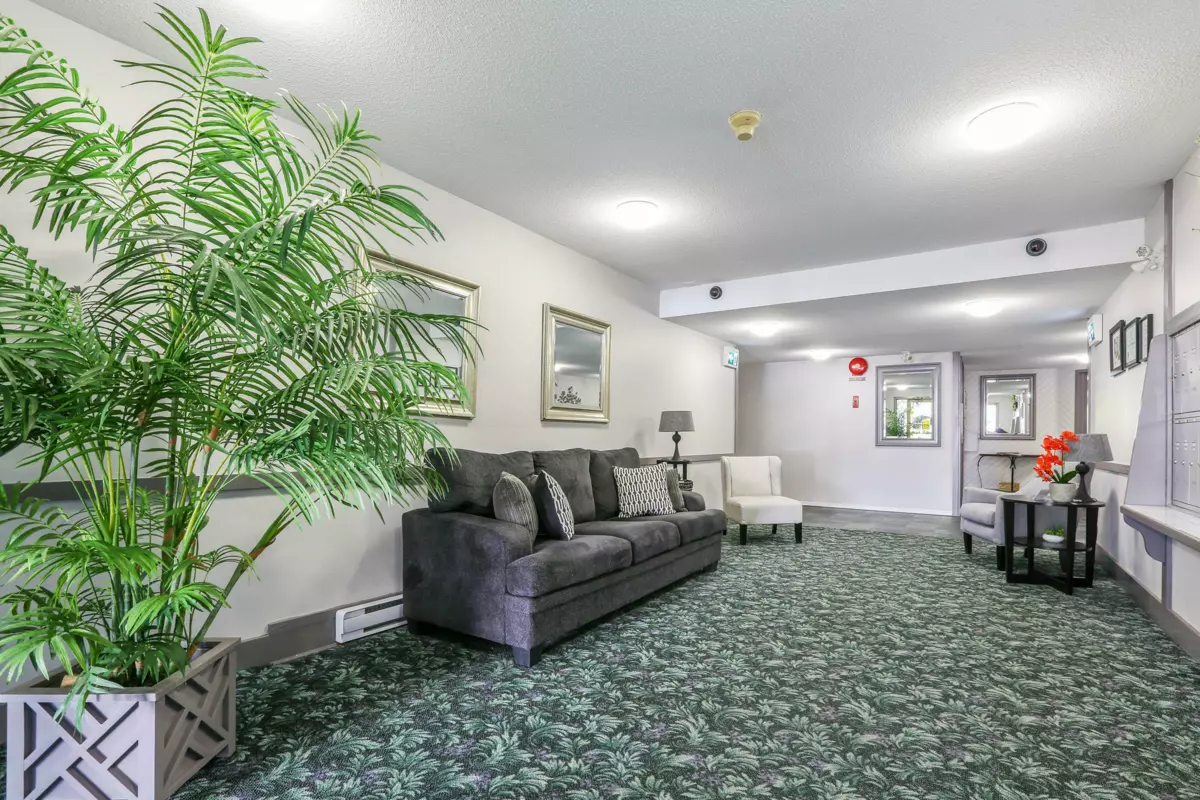 Outdoor Deck Photo of 111 1521 Blackwood Street, White Rock, BC