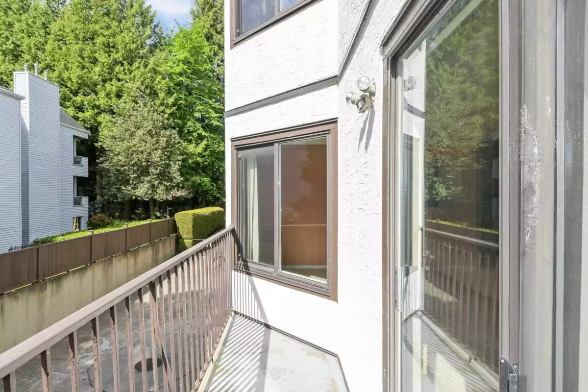 Outdoor Patio Photo of 111 1521 Blackwood Street, White Rock, BC