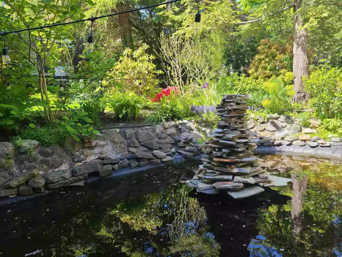 Swimming Pool Photo of 111 1521 Blackwood Street, White Rock, BC