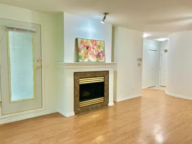 205 6742 Station Hill Court, Burnaby, BC, Burnaby — Apartment/Condo for sale