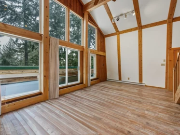 9539 Emerald Drive, Whistler, BC, Whistler — Single Family Residence for sale