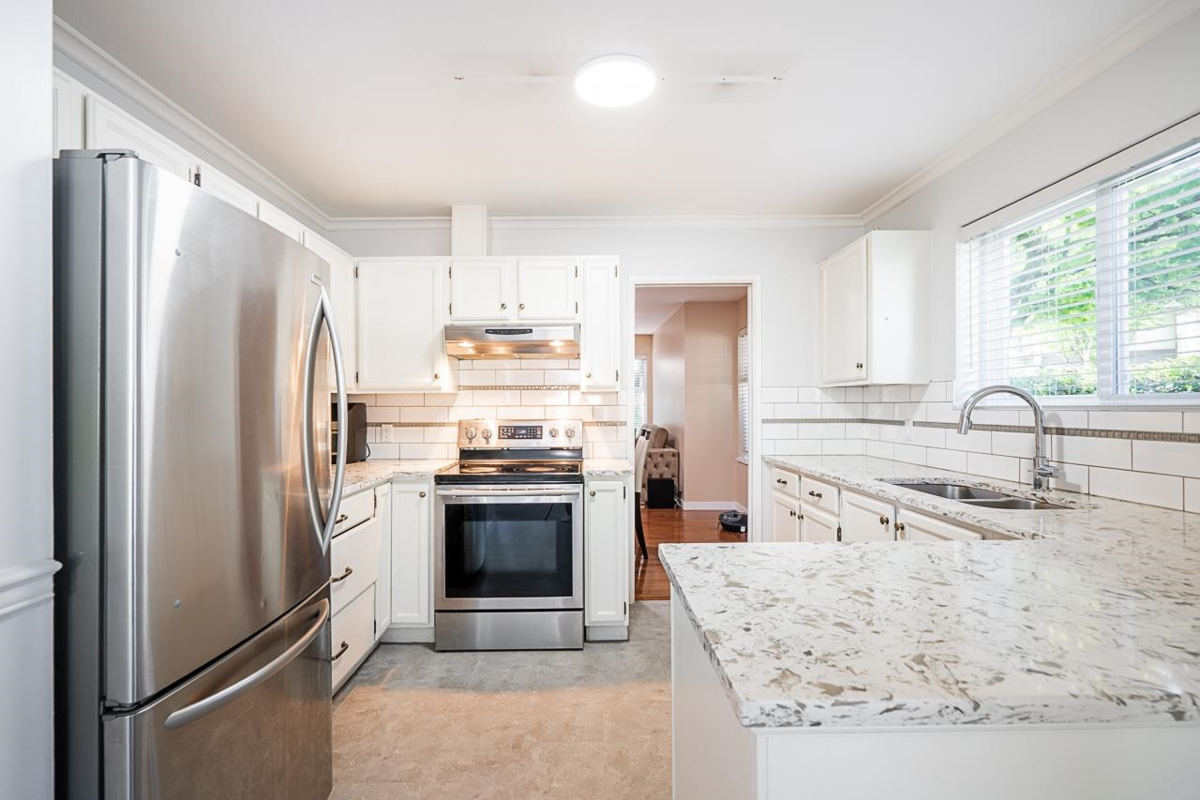 Bedroom 3 Photo of 121 6841 138 Street, Surrey, BC