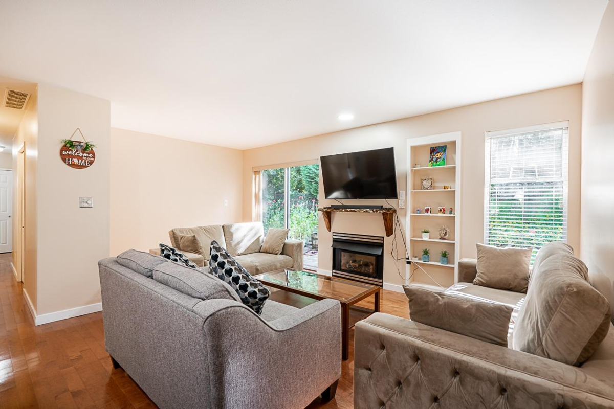 Breakfast Nook Photo of 121 6841 138 Street, Surrey, BC