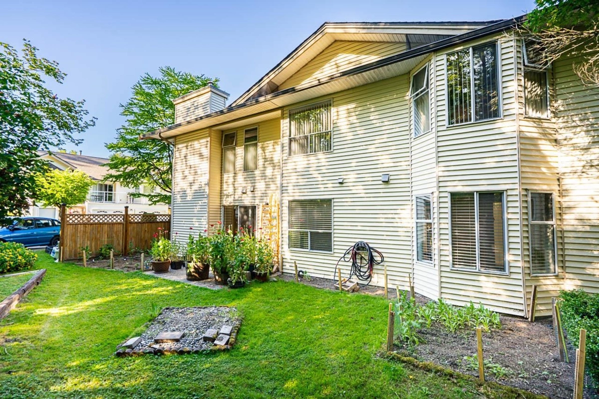 Community Amenities Photo (Clubhouse) of 121 6841 138 Street, Surrey, BC