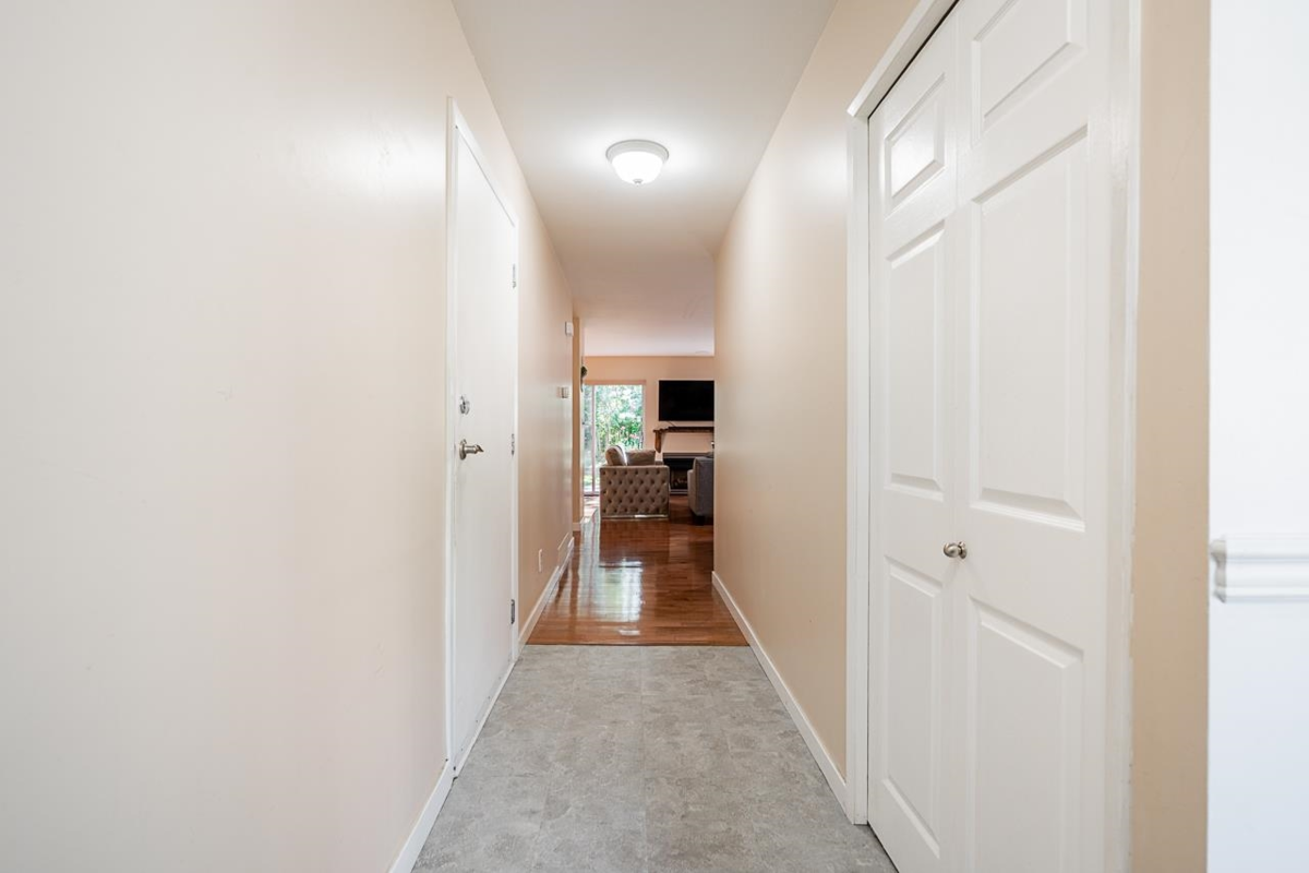 Kitchen Photo of 121 6841 138 Street, Surrey, BC