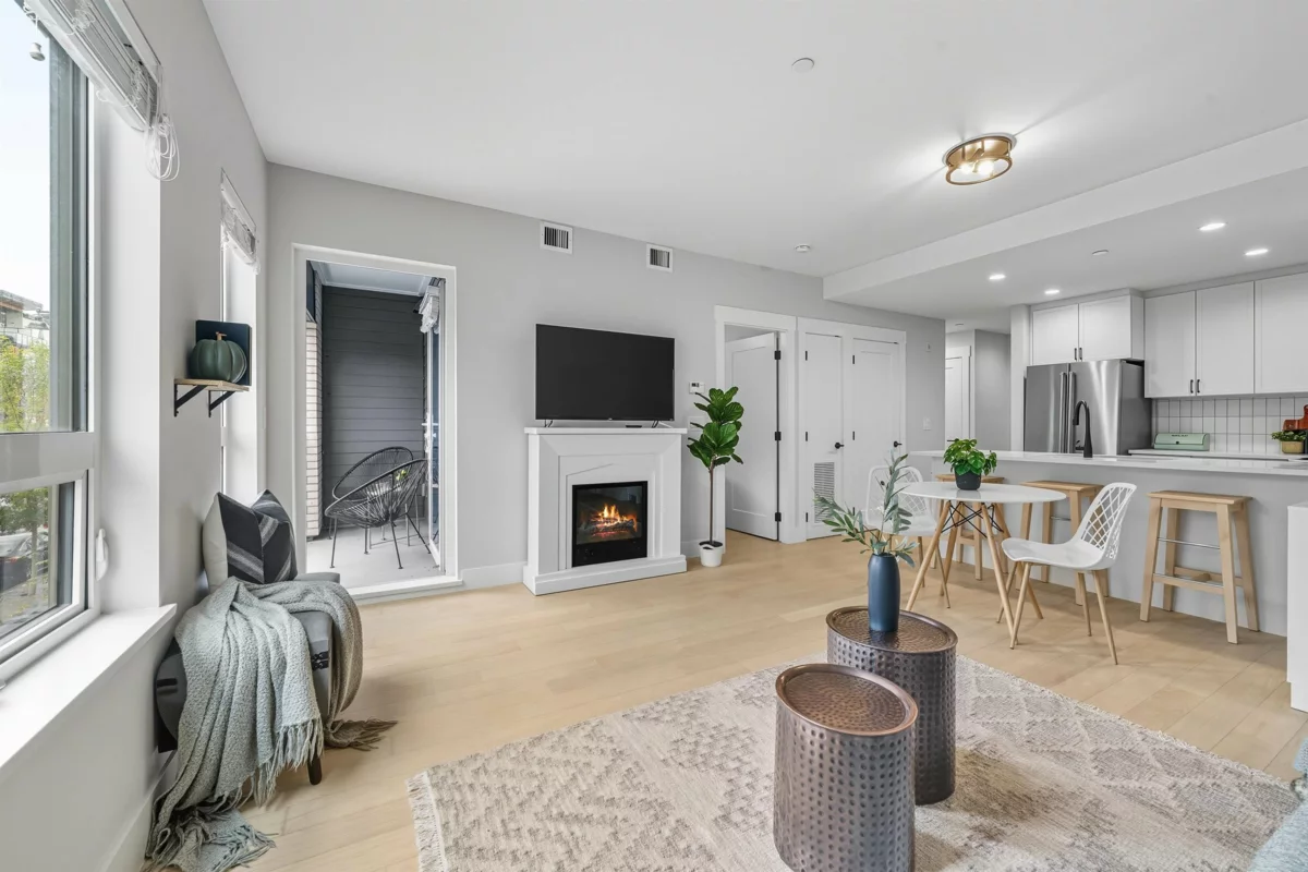 Kitchen Island Photo of 201 22226 Brown Avenue, Maple Ridge, BC