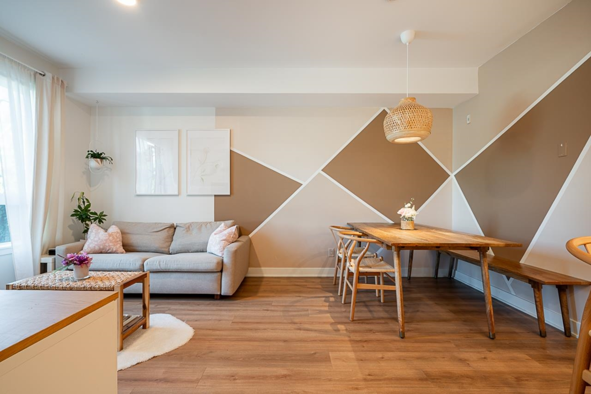 Kitchen Photo of 103 2035 Glenaire Drive, North Vancouver, BC