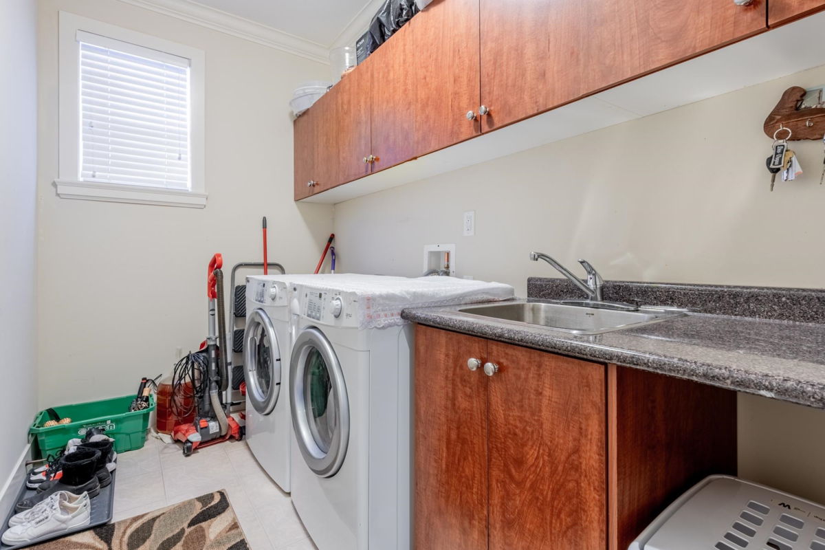 Backyard Photo of 15833 108 Avenue, Surrey, BC