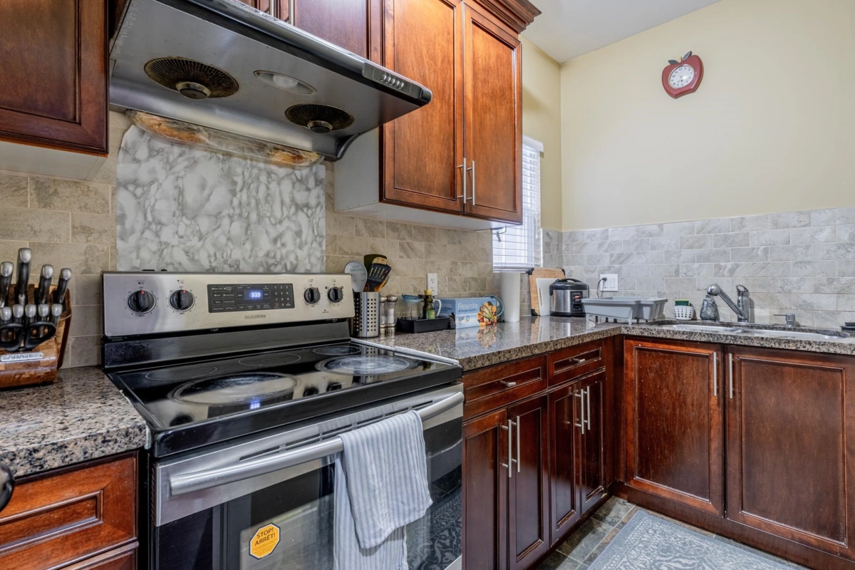 Bedroom 3 Photo of 15833 108 Avenue, Surrey, BC