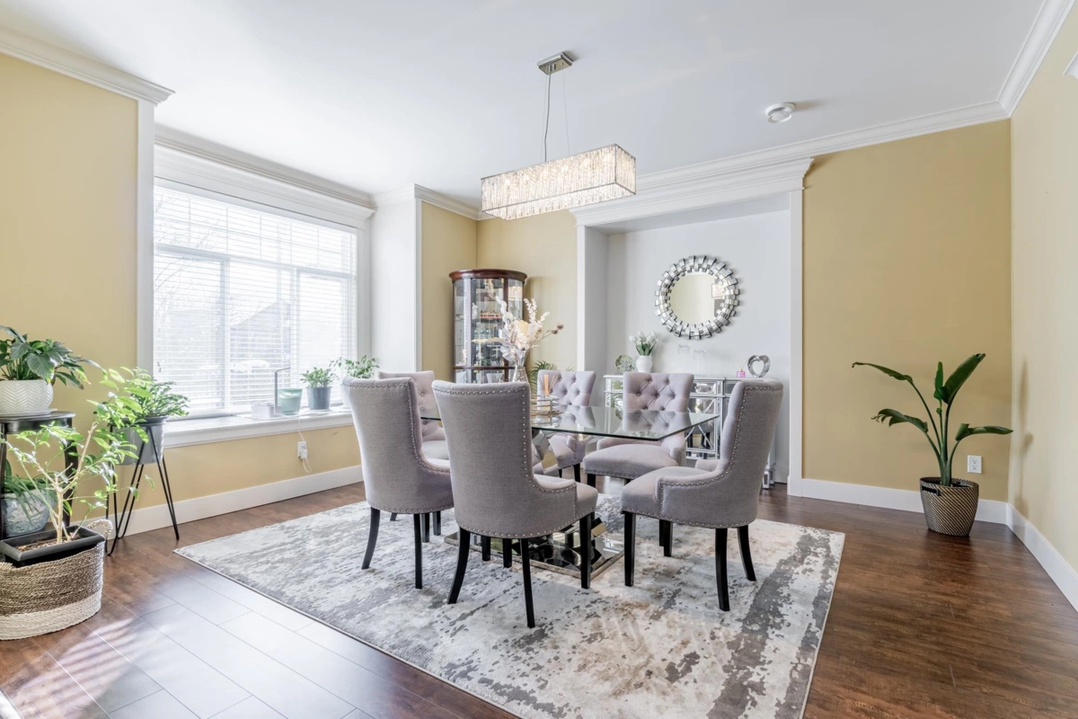 Family Room Photo of 15833 108 Avenue, Surrey, BC