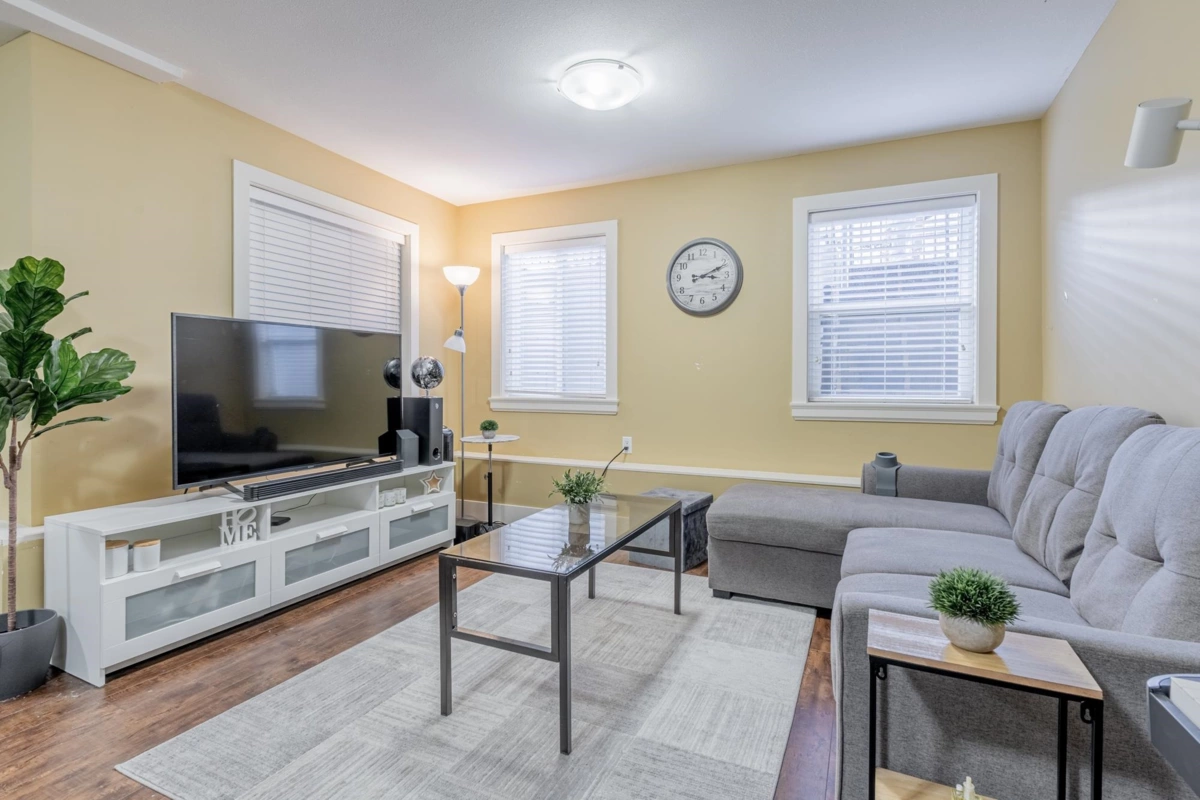 Garden / Landscaping Photo of 15833 108 Avenue, Surrey, BC