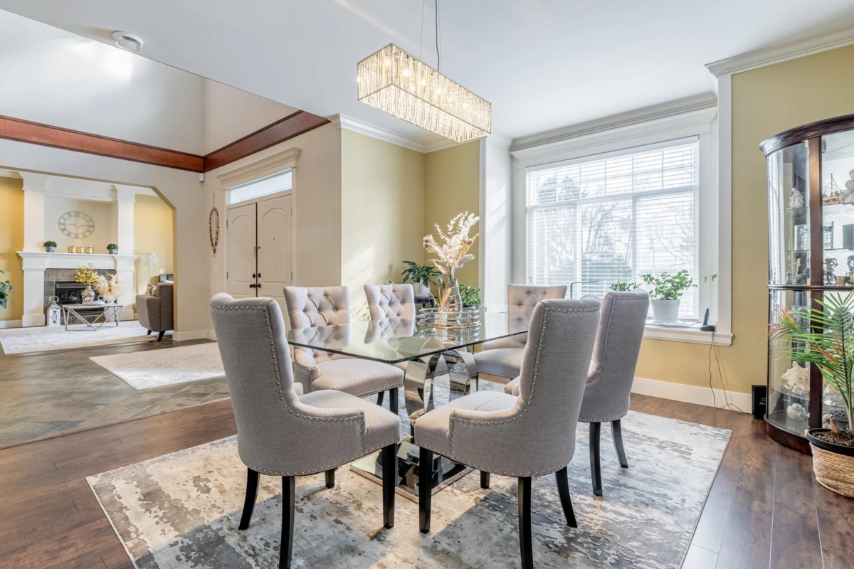 Kitchen Photo of 15833 108 Avenue, Surrey, BC