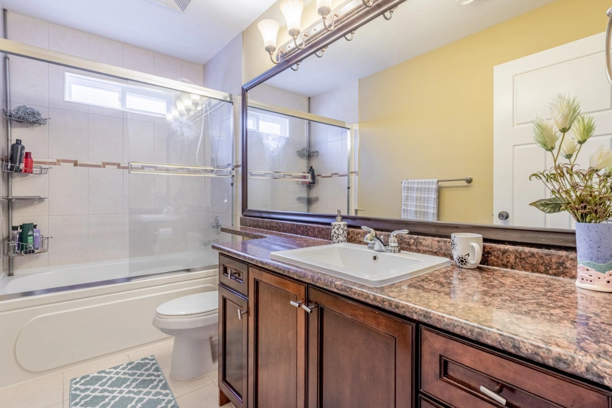 Outdoor Deck Photo of 15833 108 Avenue, Surrey, BC