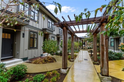 31 2350 165 Street, Surrey, BC, Surrey — Townhouse for sale
