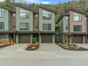 23 520 Hot Springs Road, Harrison Hot Springs, BC, Harrison Hot Springs — Townhouse for sale