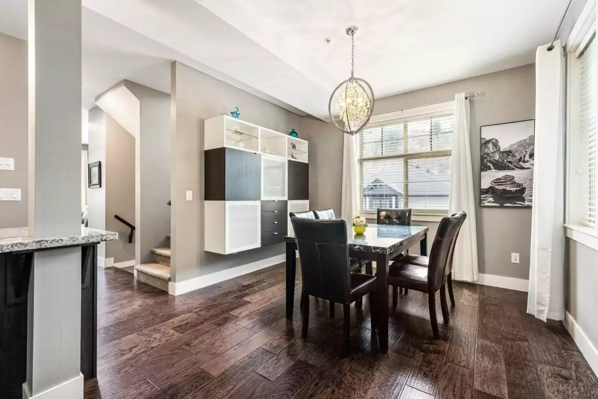 Primary Bathroom Photo of 37 35298 Marshall Road, Abbotsford, BC