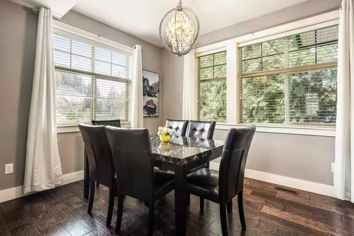 Walk-In Closet Photo of 37 35298 Marshall Road, Abbotsford, BC