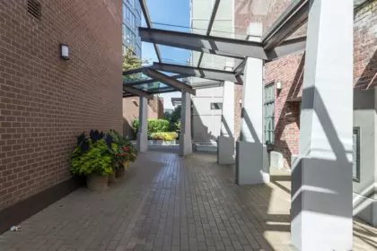 Entry Foyer Photo of 310 429 W 2nd Avenue, Vancouver, BC