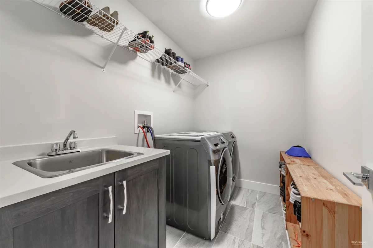 Hallway Photo of 3565 Sheffield Avenue, Coquitlam, BC