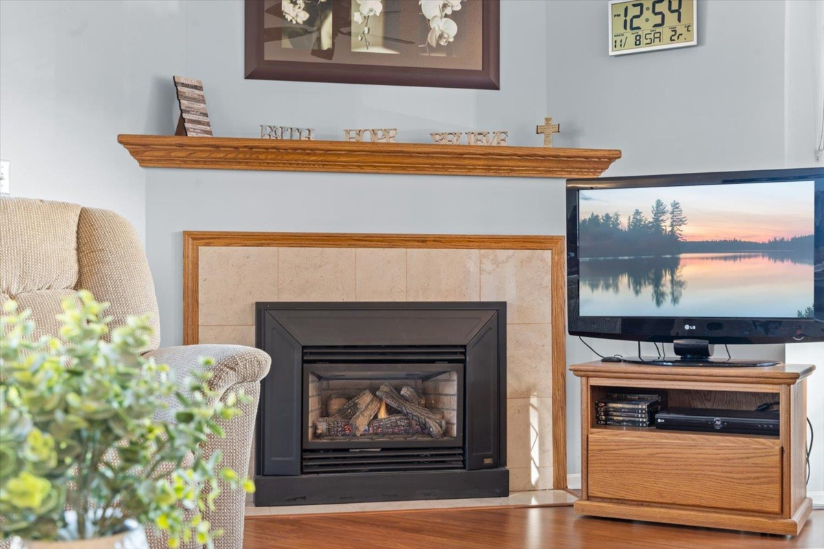 Breakfast Nook Photo of 203 45604 Brett Avenue, Chilliwack, BC