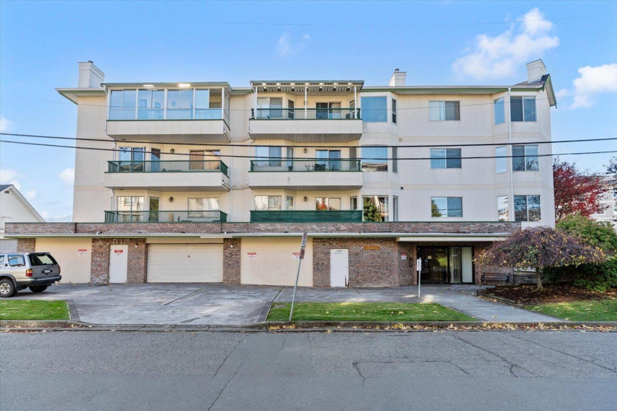 Front Yard Photo of 203 45604 Brett Avenue, Chilliwack, BC