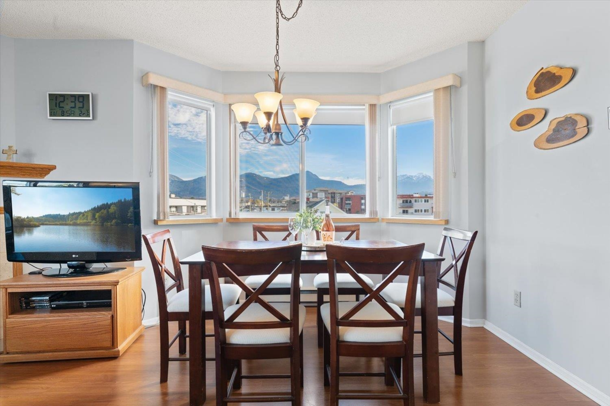 Living Room Photo of 203 45604 Brett Avenue, Chilliwack, BC