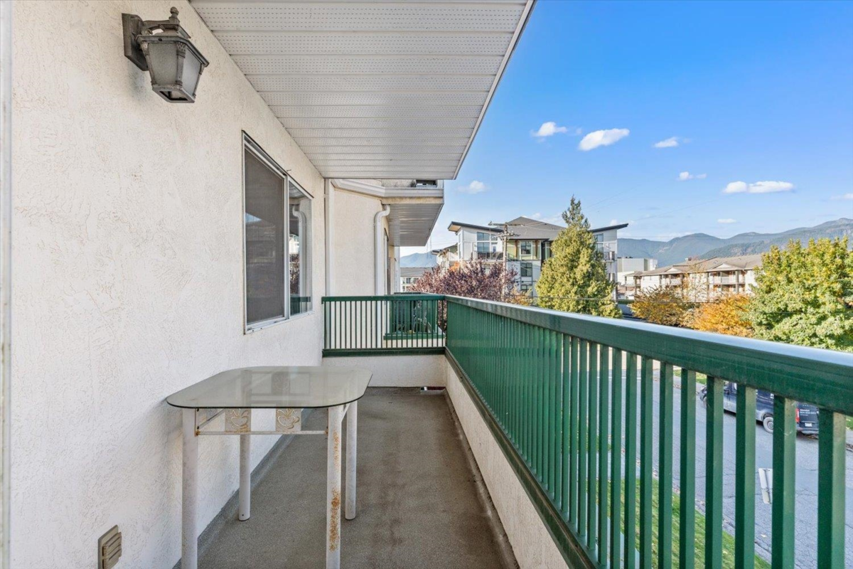 Outdoor Deck Photo of 203 45604 Brett Avenue, Chilliwack, BC