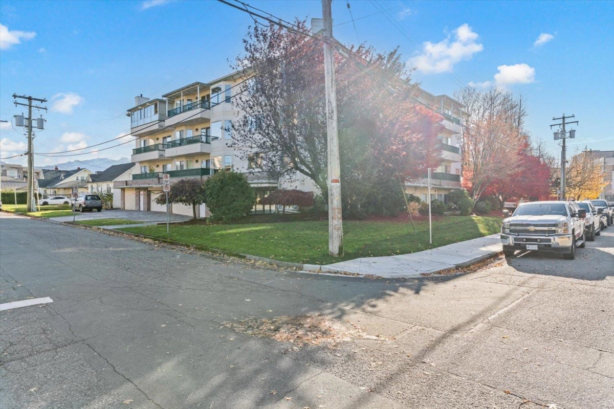 Outdoor Kitchen Photo of 203 45604 Brett Avenue, Chilliwack, BC