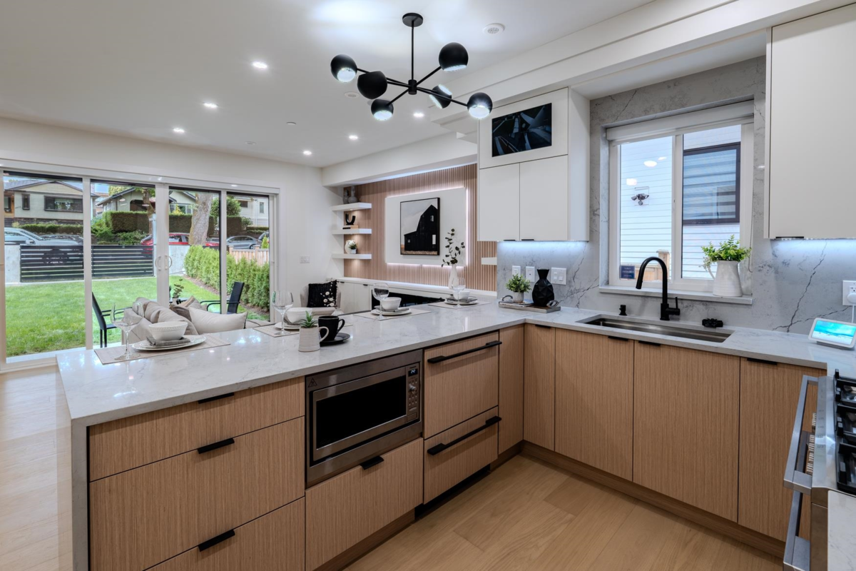 Bedroom 3 Photo of 1 3576 E Pender Street, Vancouver, BC