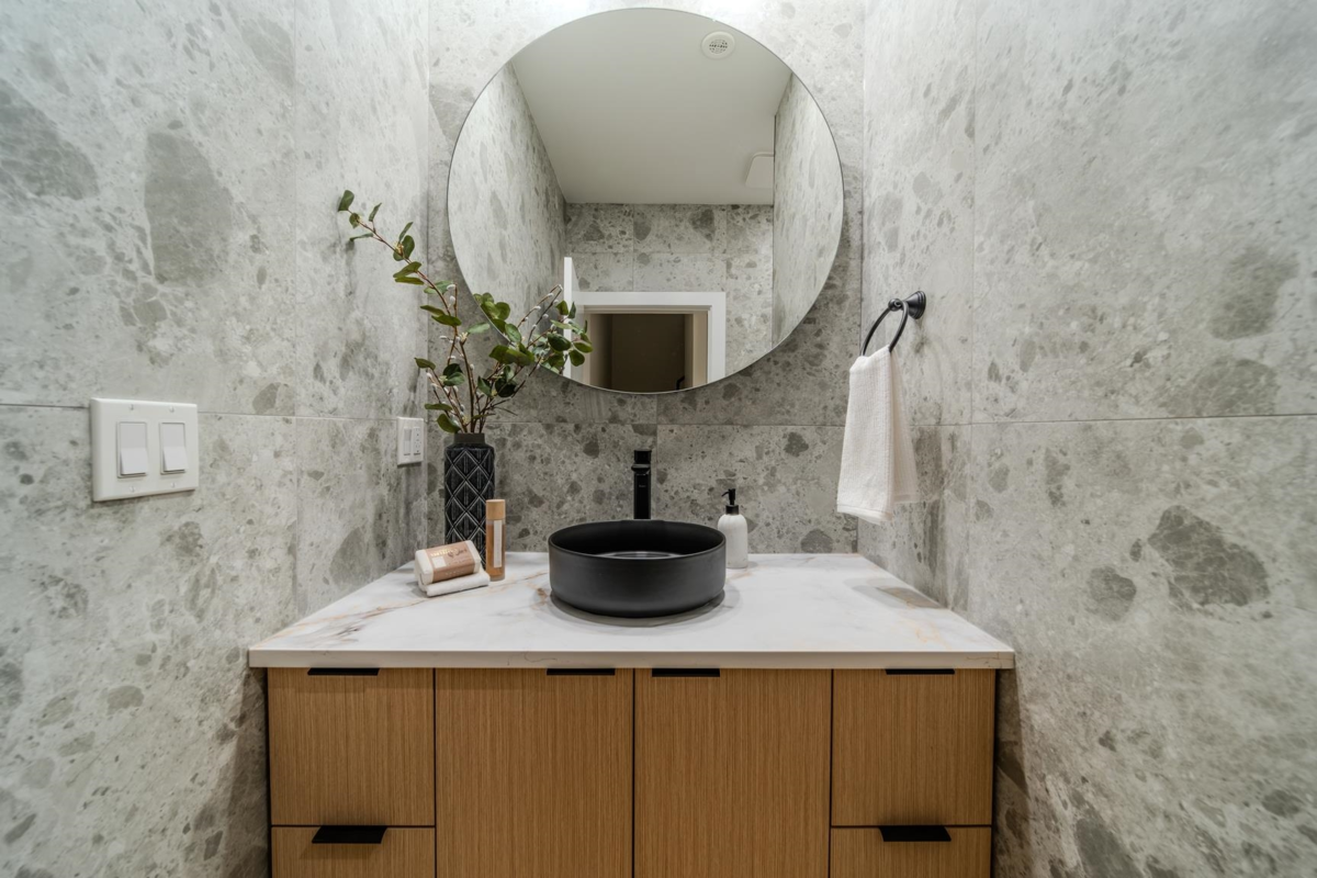 Powder Room Photo of 1 3576 E Pender Street, Vancouver, BC