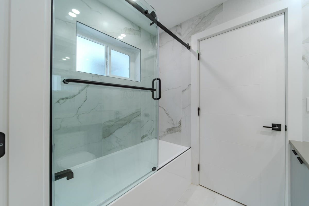 Staircase Photo of 1 3576 E Pender Street, Vancouver, BC