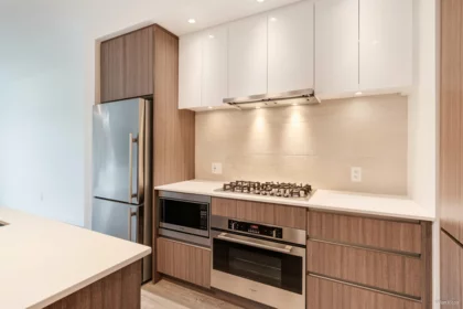 318 516 Foster Avenue, Coquitlam, BC, Coquitlam — Apartment/Condo for sale