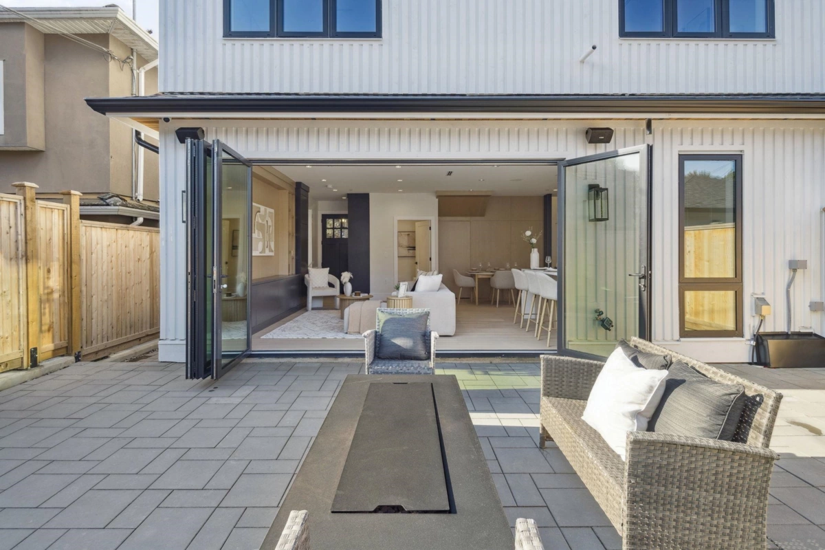 Bedroom 3 Photo of #2 2244 E 11th Avenue, Vancouver, BC