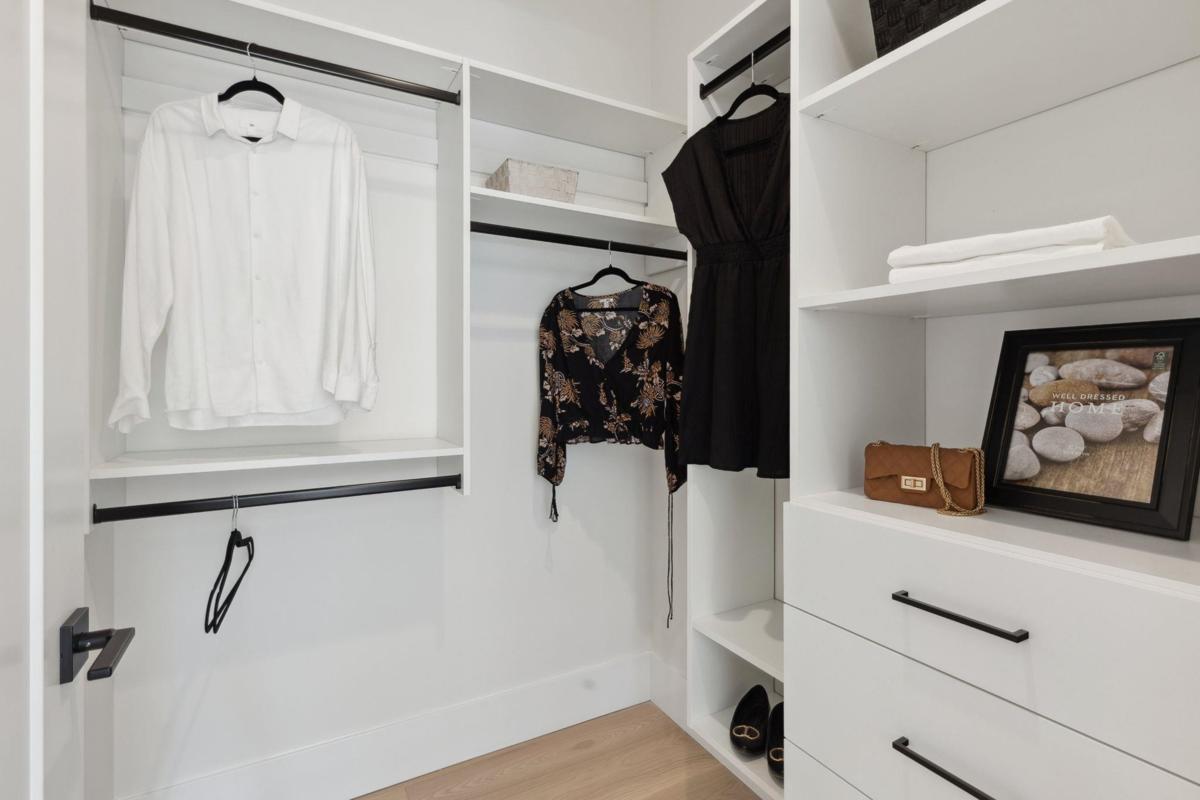 Entry Foyer Photo of #2 2244 E 11th Avenue, Vancouver, BC