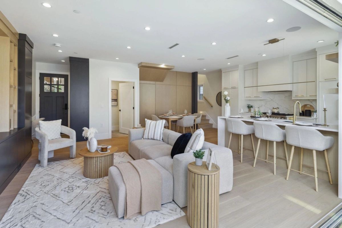 Primary Bedroom Photo of #2 2244 E 11th Avenue, Vancouver, BC