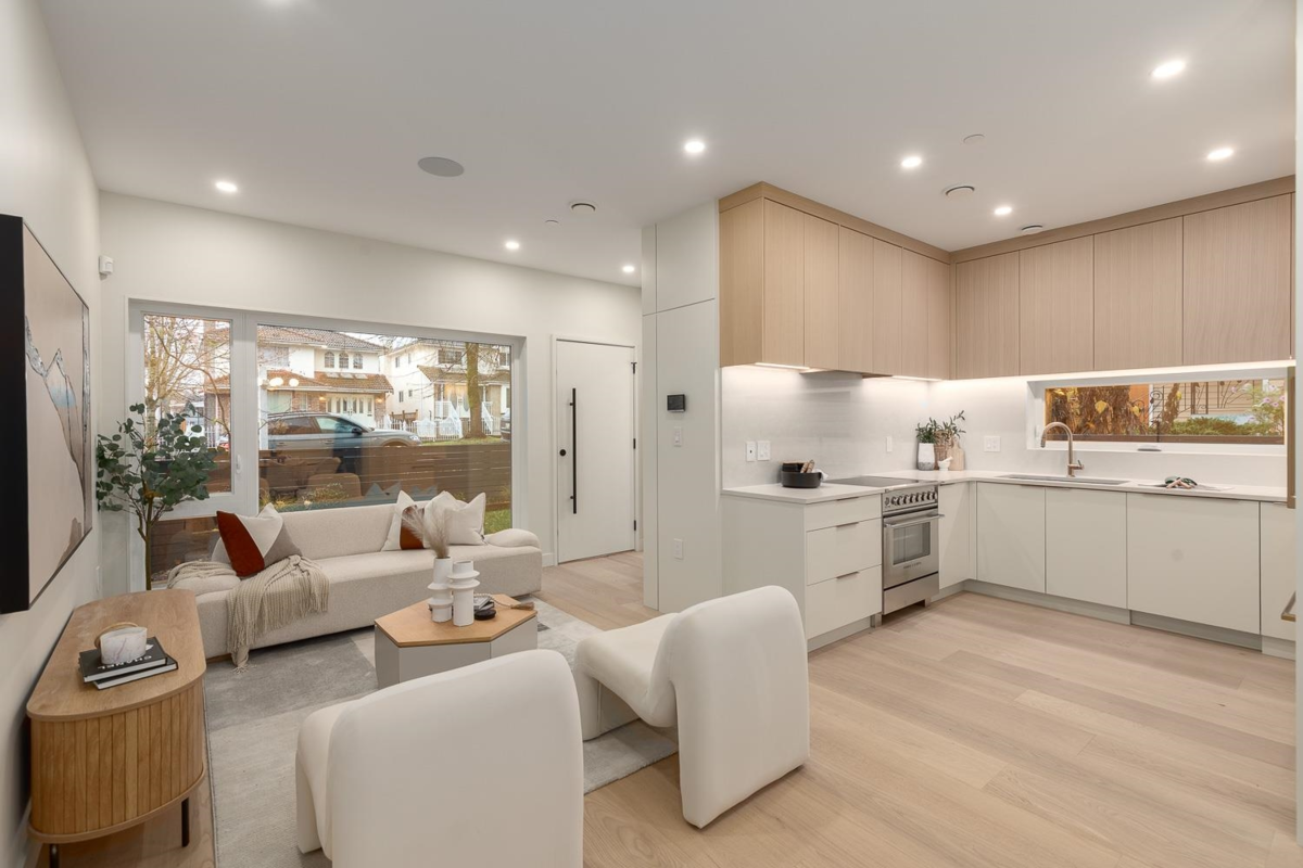 Family Room Photo of 5405 Wales Street, Vancouver, BC