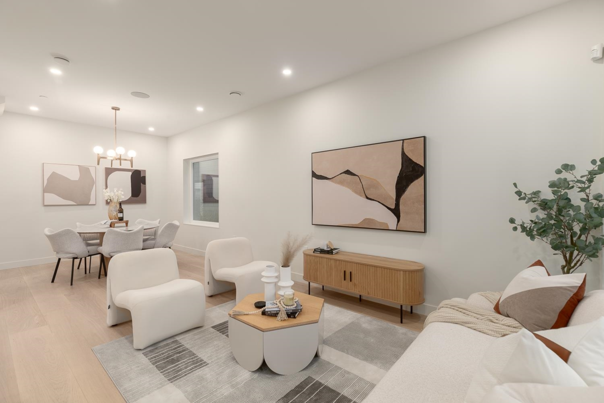 Kitchen Island Photo of 5405 Wales Street, Vancouver, BC