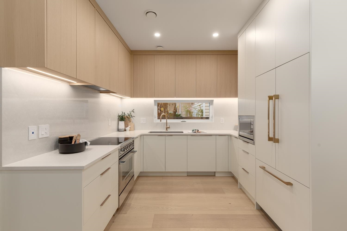 Kitchen Photo of 5405 Wales Street, Vancouver, BC