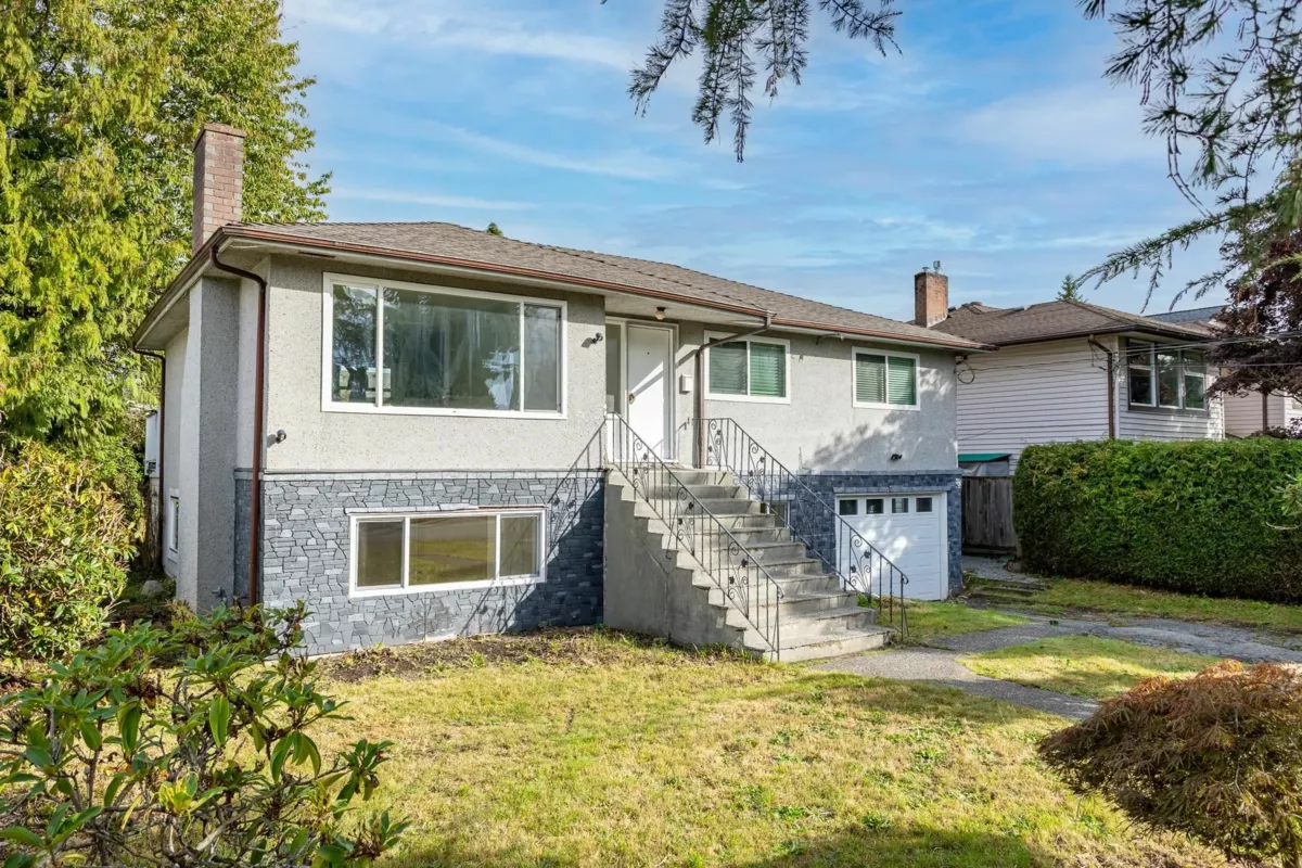 Exterior Front Photo of 1119 Sprice Avenue, Coquitlam, BC